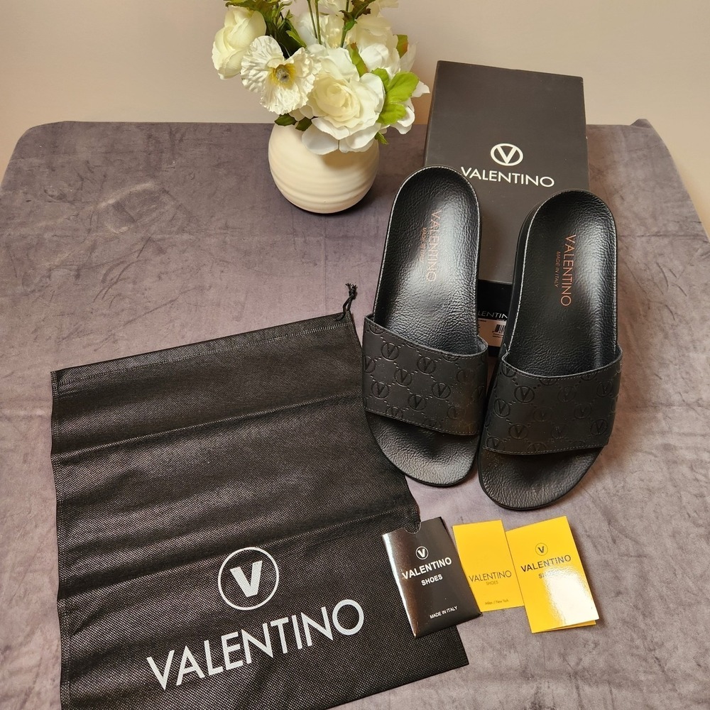 Mario Valentino Eros Black Logo Slide Sandals Size 10 NIB Made in Italy - Picture 3 of 9